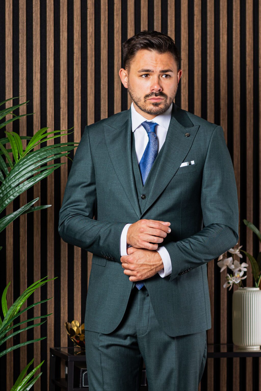 Sötétzöld Háromrészes Slim Öltöny
